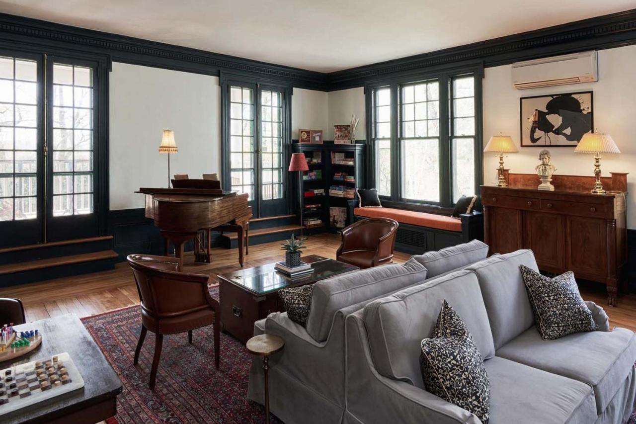 The Dewey By The Lenox Collection Bed & Breakfast ภายนอก รูปภาพ