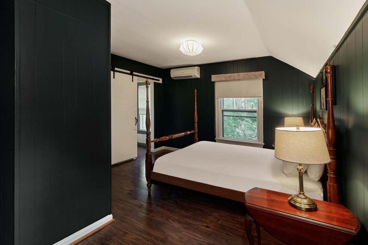 The Dewey By The Lenox Collection Bed & Breakfast ภายนอก รูปภาพ