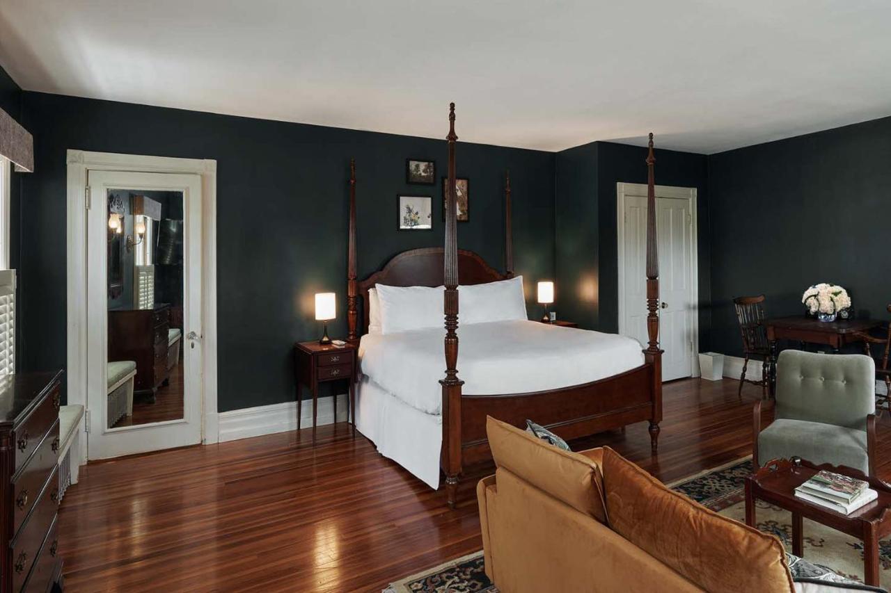 The Dewey By The Lenox Collection Bed & Breakfast ภายนอก รูปภาพ