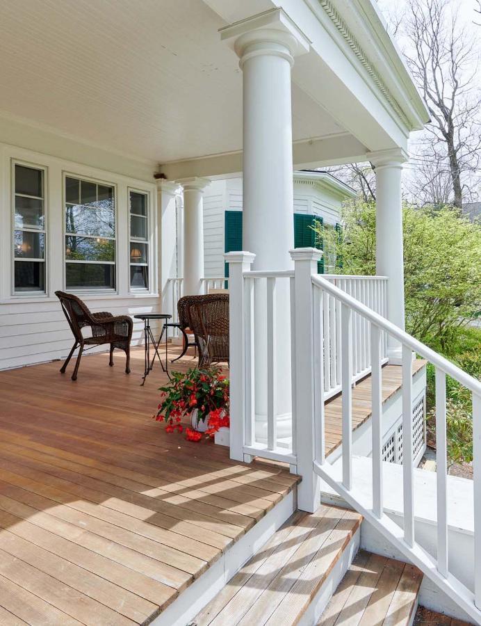 The Dewey By The Lenox Collection Bed & Breakfast ภายนอก รูปภาพ