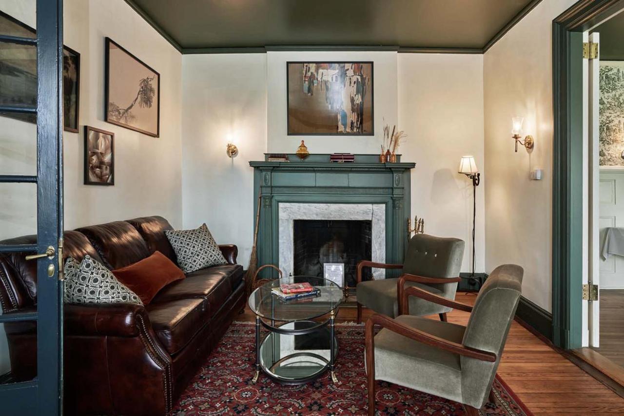 The Dewey By The Lenox Collection Bed & Breakfast ภายนอก รูปภาพ
