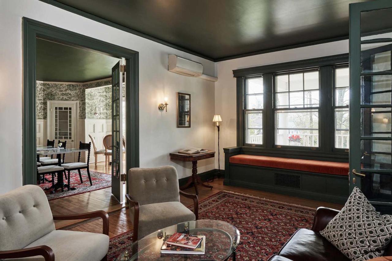 The Dewey By The Lenox Collection Bed & Breakfast ภายนอก รูปภาพ