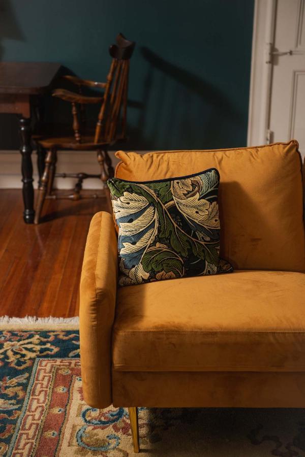 The Dewey By The Lenox Collection Bed & Breakfast ภายนอก รูปภาพ