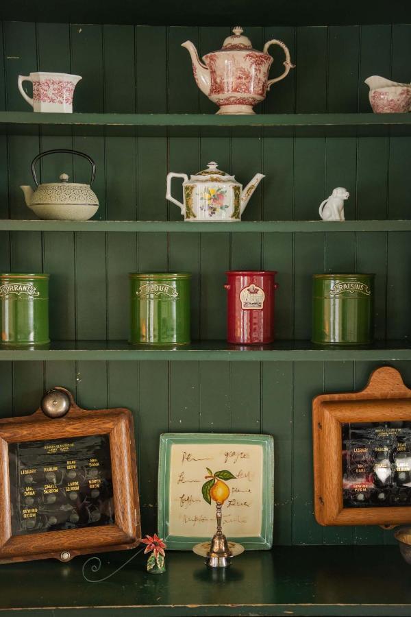 The Dewey By The Lenox Collection Bed & Breakfast ภายนอก รูปภาพ