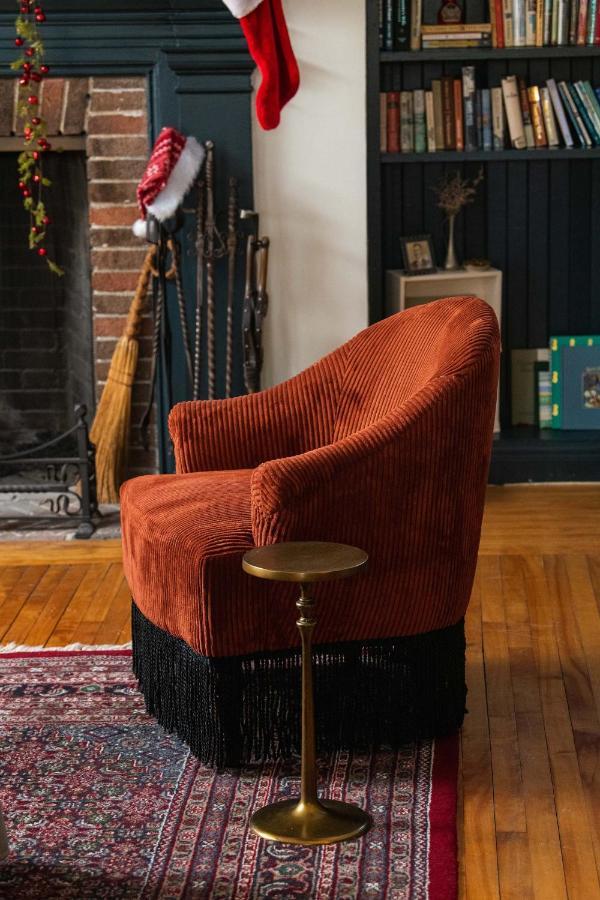 The Dewey By The Lenox Collection Bed & Breakfast ภายนอก รูปภาพ