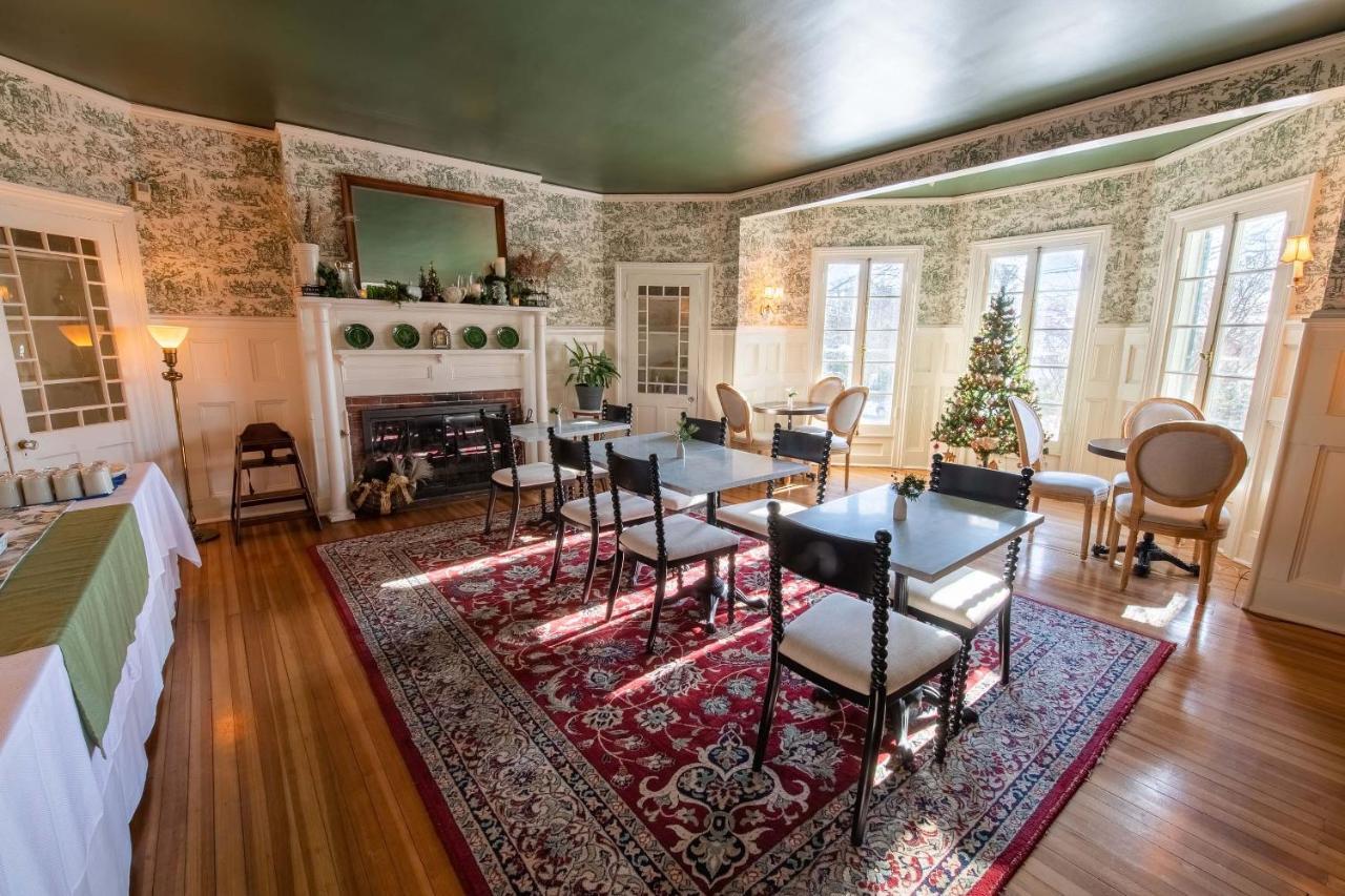 The Dewey By The Lenox Collection Bed & Breakfast ภายนอก รูปภาพ