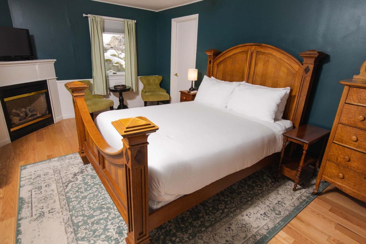 The Dewey By The Lenox Collection Bed & Breakfast ภายนอก รูปภาพ