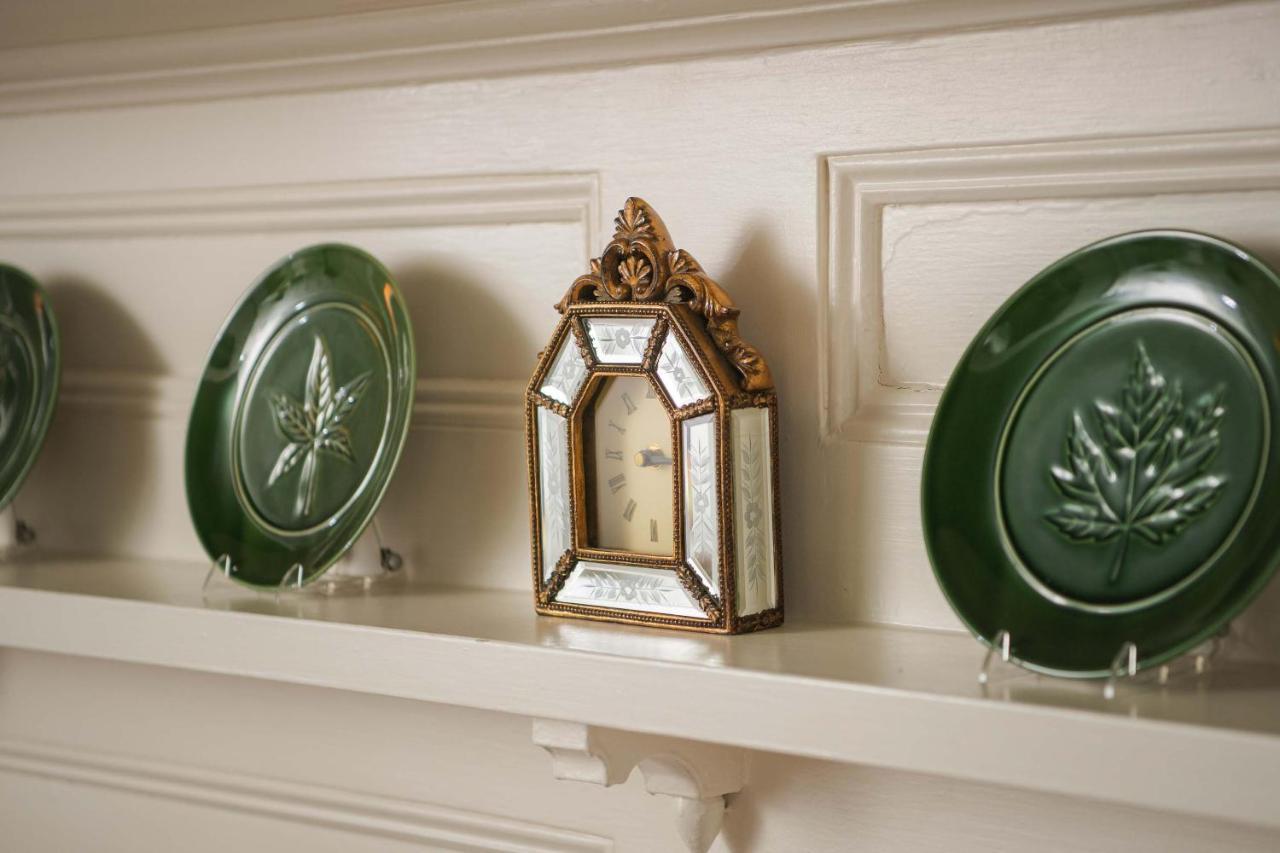 The Dewey By The Lenox Collection Bed & Breakfast ภายนอก รูปภาพ