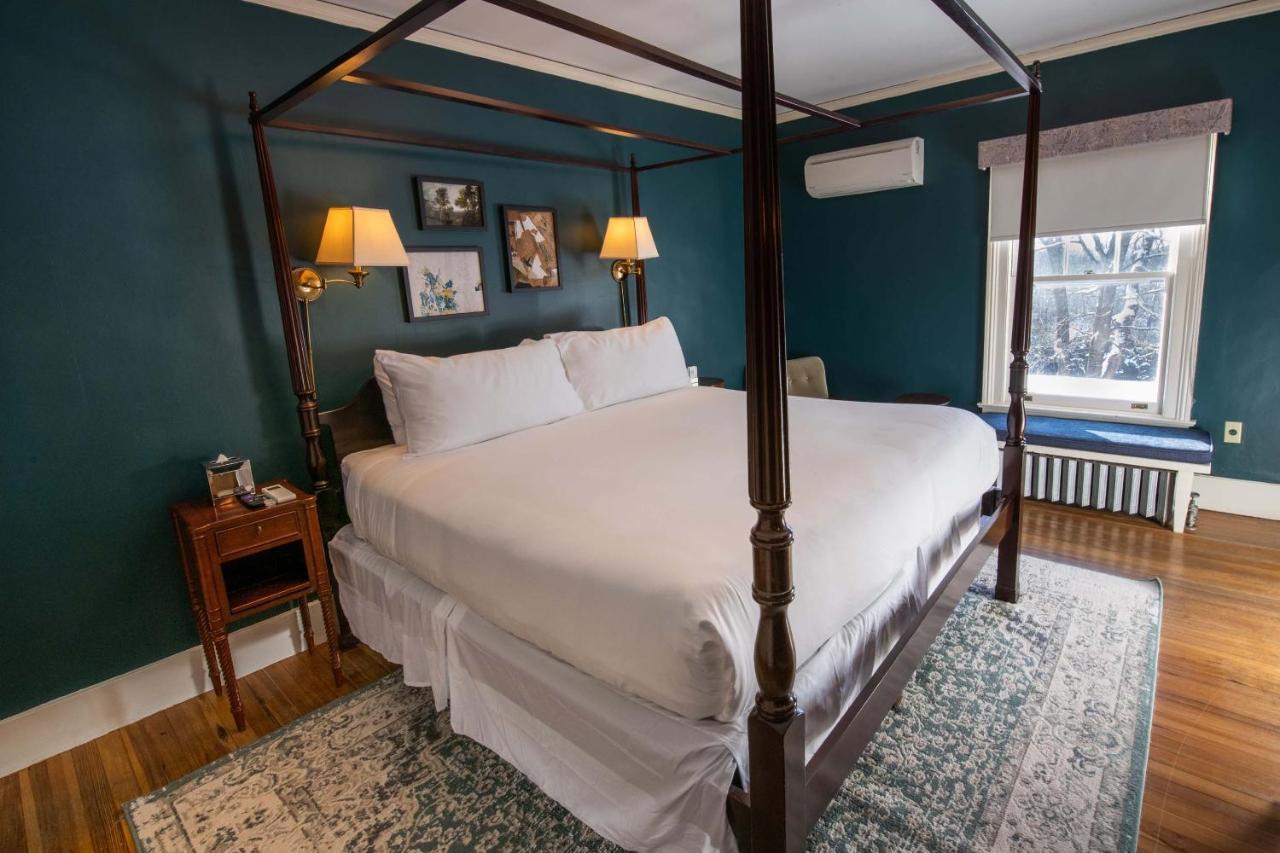 The Dewey By The Lenox Collection Bed & Breakfast ภายนอก รูปภาพ