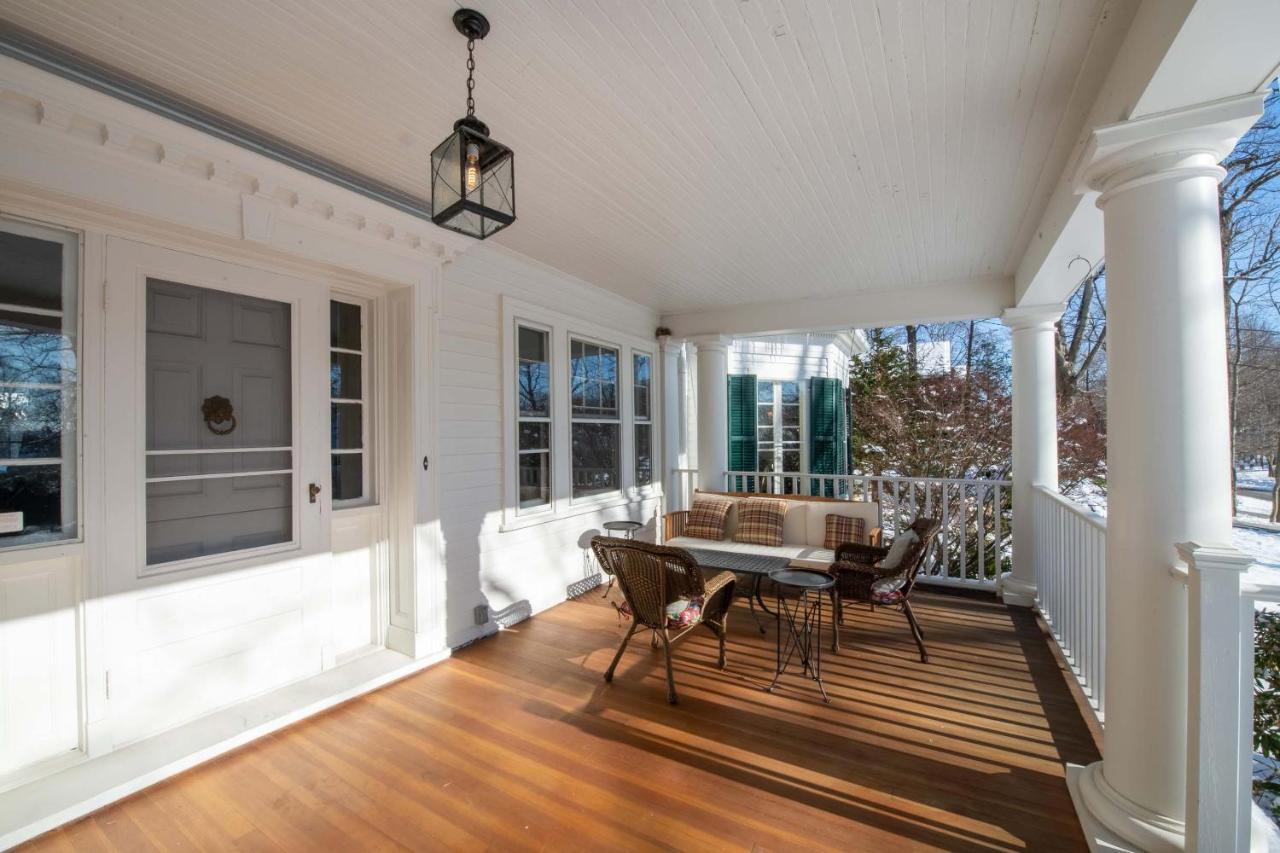 The Dewey By The Lenox Collection Bed & Breakfast ภายนอก รูปภาพ