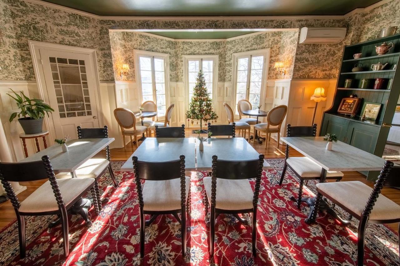 The Dewey By The Lenox Collection Bed & Breakfast ภายนอก รูปภาพ